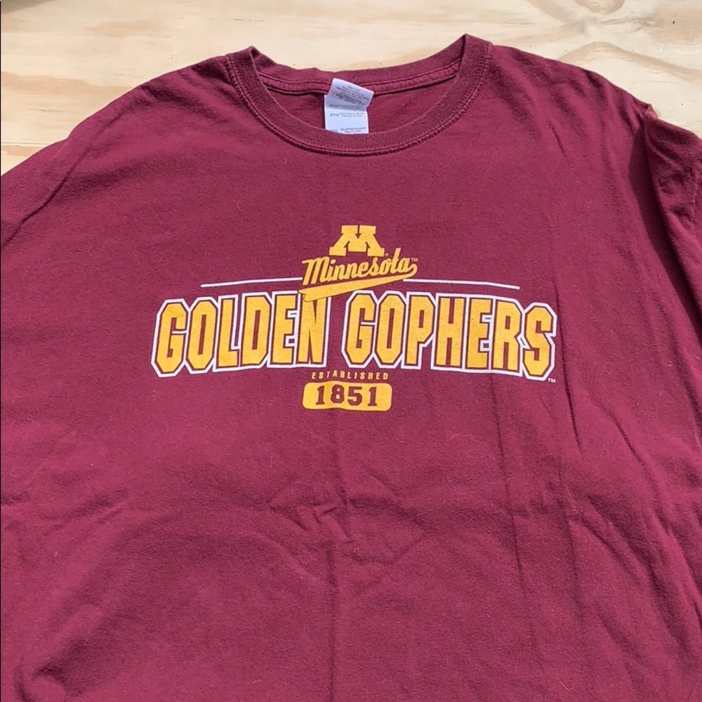 University of Minnesota gophers T-shirt